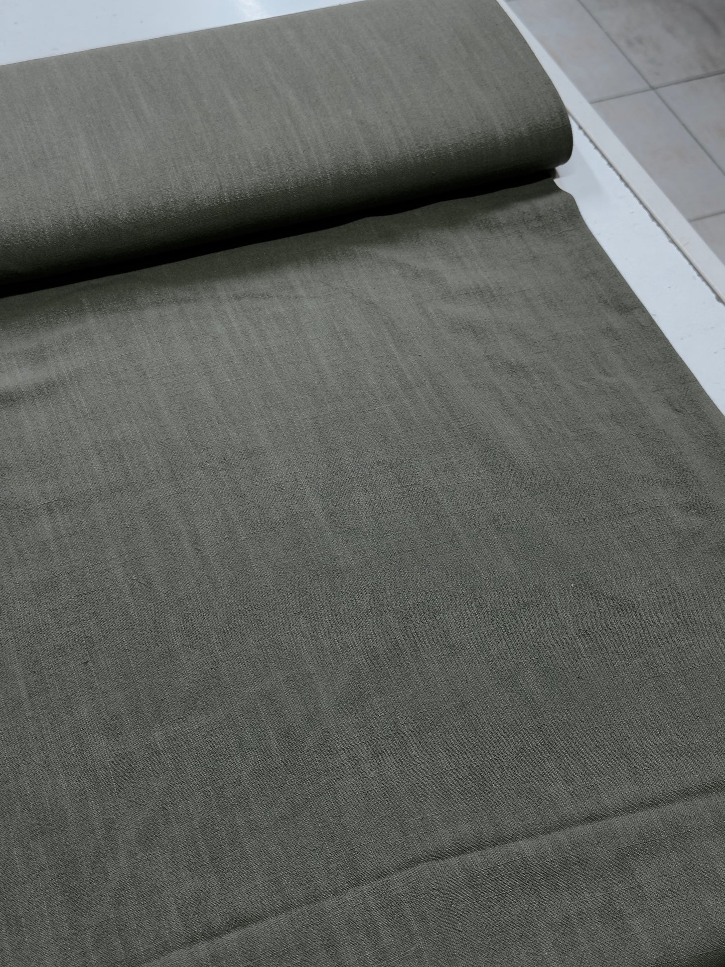 Lan Viskoza – Letnji Materijal Prirodan, Proziran, Premium Kvalitet - DjinaTeks