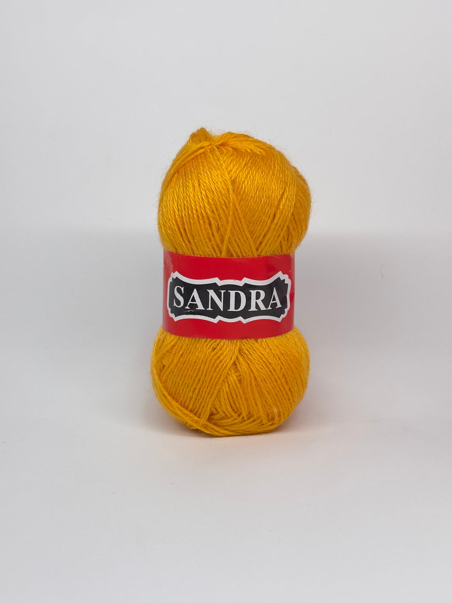 Makedonska Vunica za pletenje Sandra 15% Runska Vuna, 85% Poliakril 50g/100m