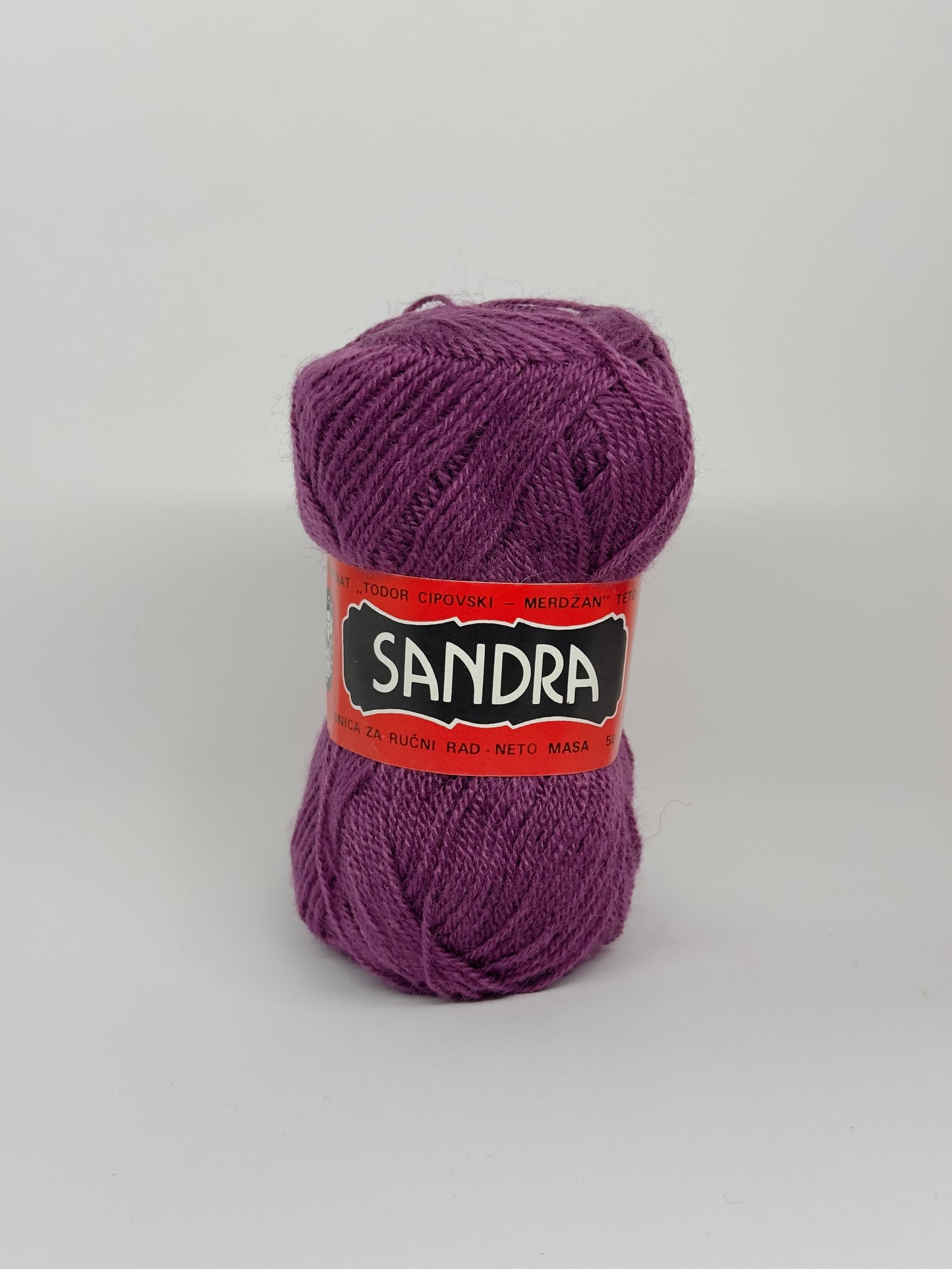 Makedonska Vunica za pletenje Sandra 15% Runska Vuna, 85% Poliakril 50g/100m