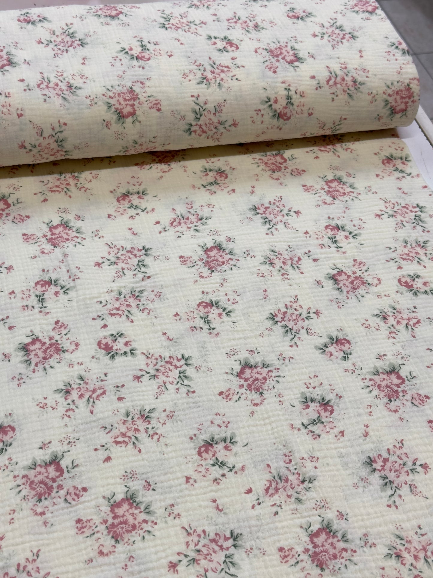 Krep Muslin sareni Pamuk Lagan i Prozracan Materijal za Letnju Odecu