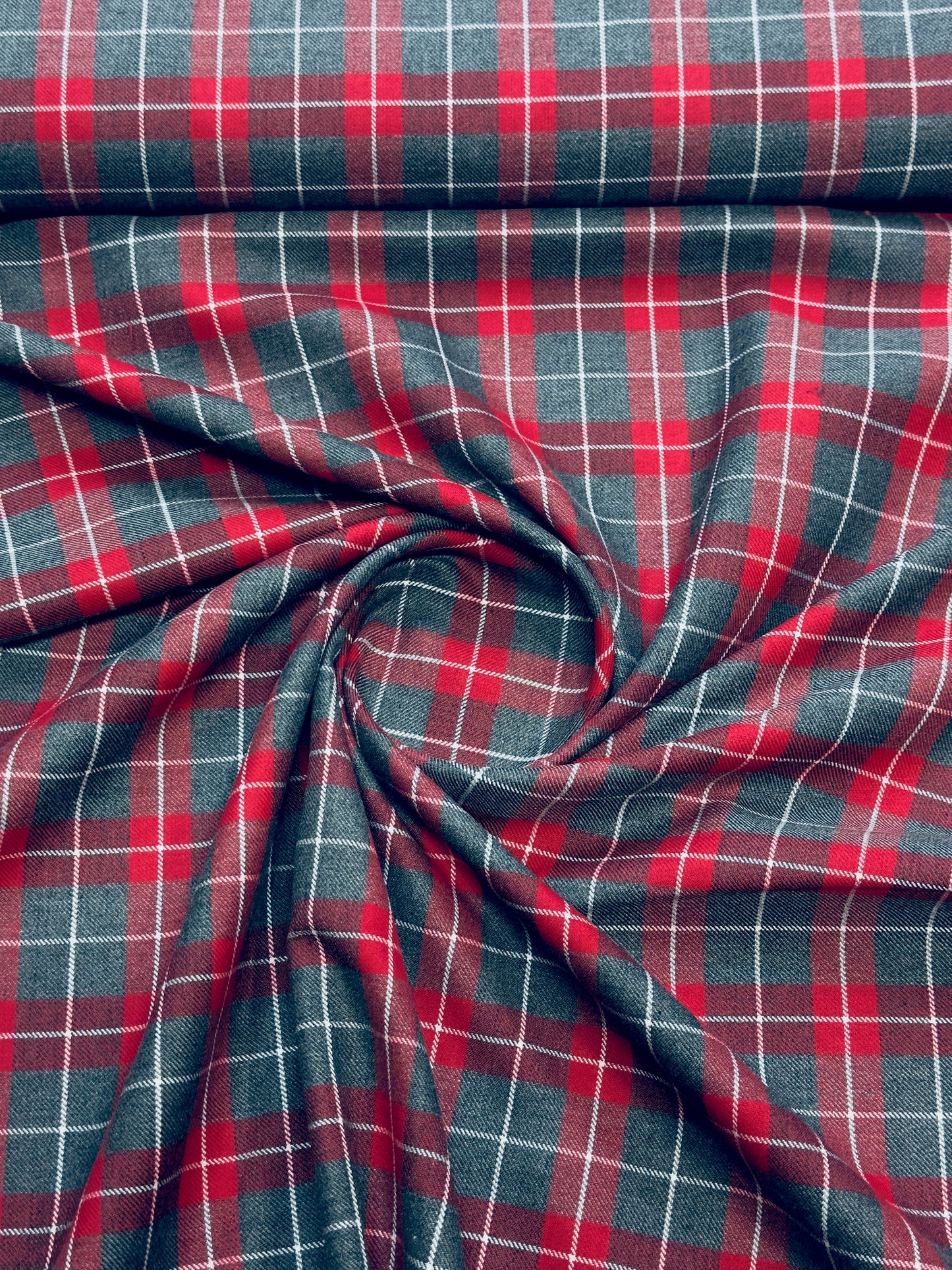 Pantalone Kompleti Suknje Škotski karo štof OR DjinaTeks