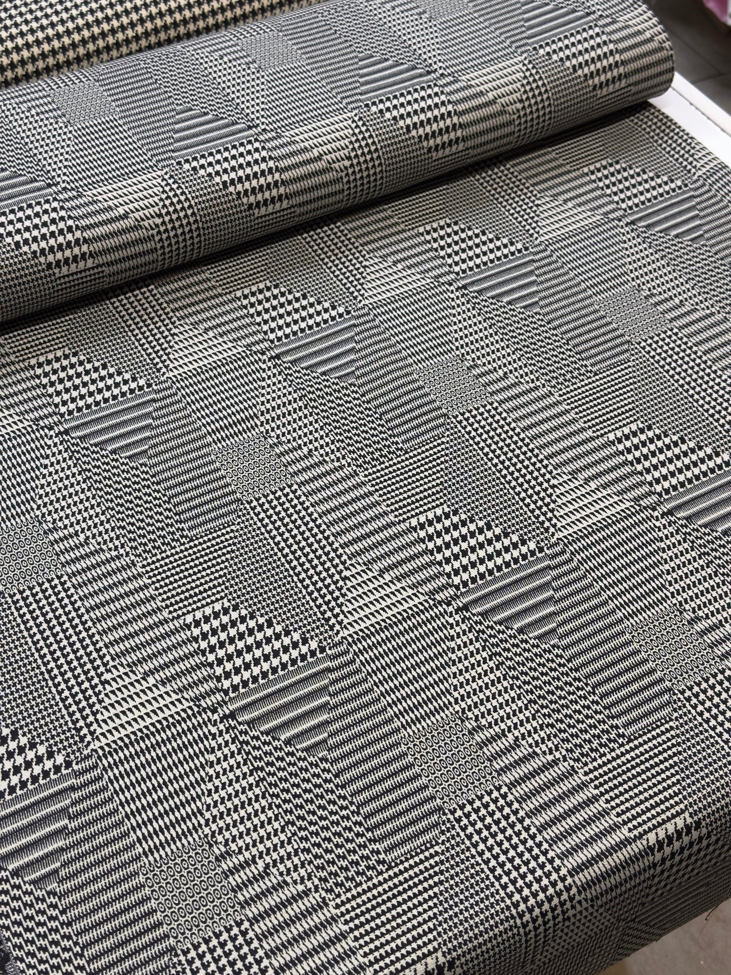 Pantalone Kompleti Suknje skotski karo stof