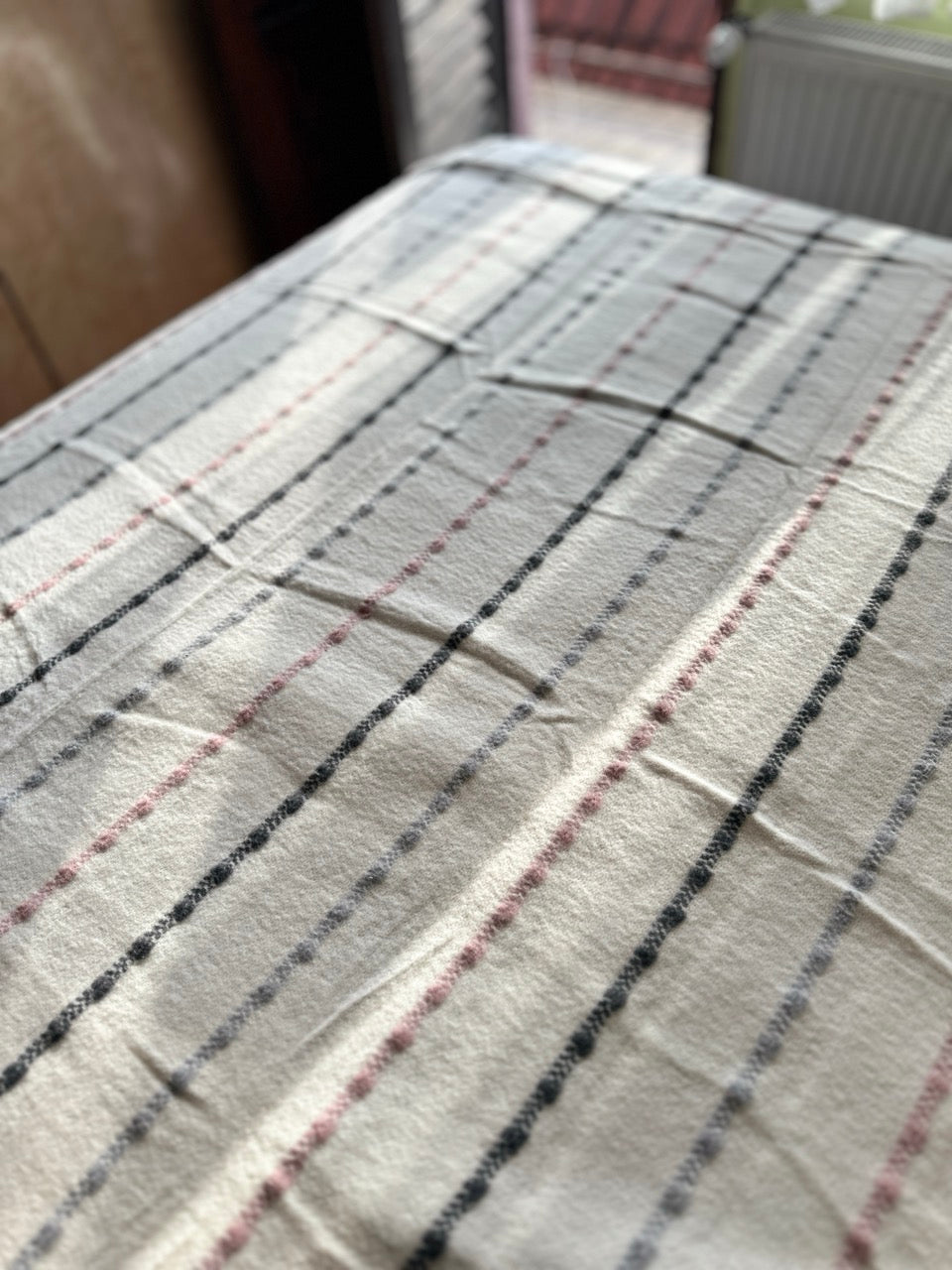 Pokrivac od pamuka i akrila – Moderan dekorativni prekrivac 150x200 cm