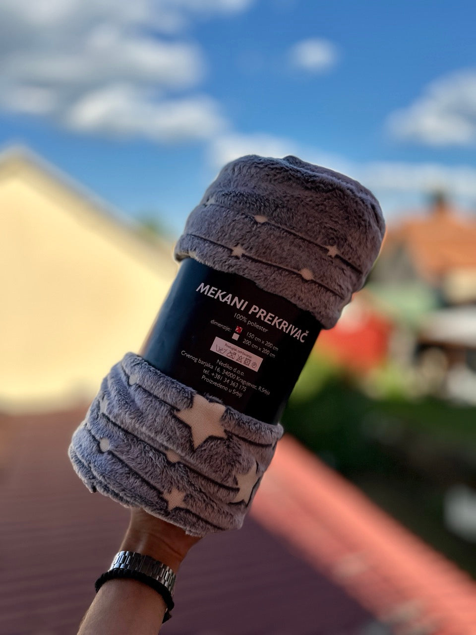 Svetleca cebica – Mekani prekrivac koji sija u mraku