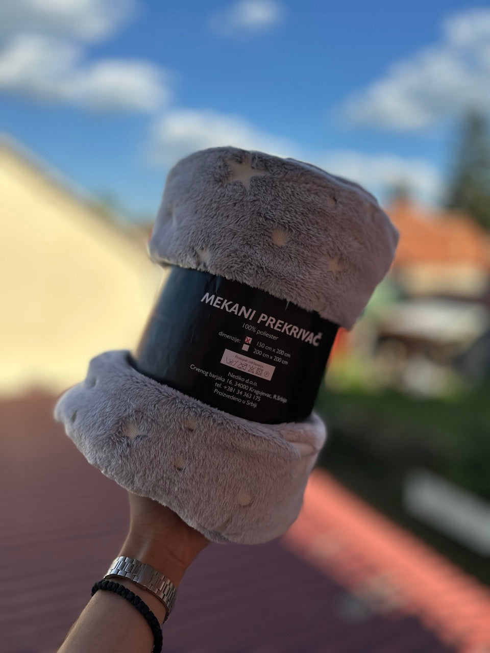 Svetleca cebica – Mekani prekrivac koji sija u mraku