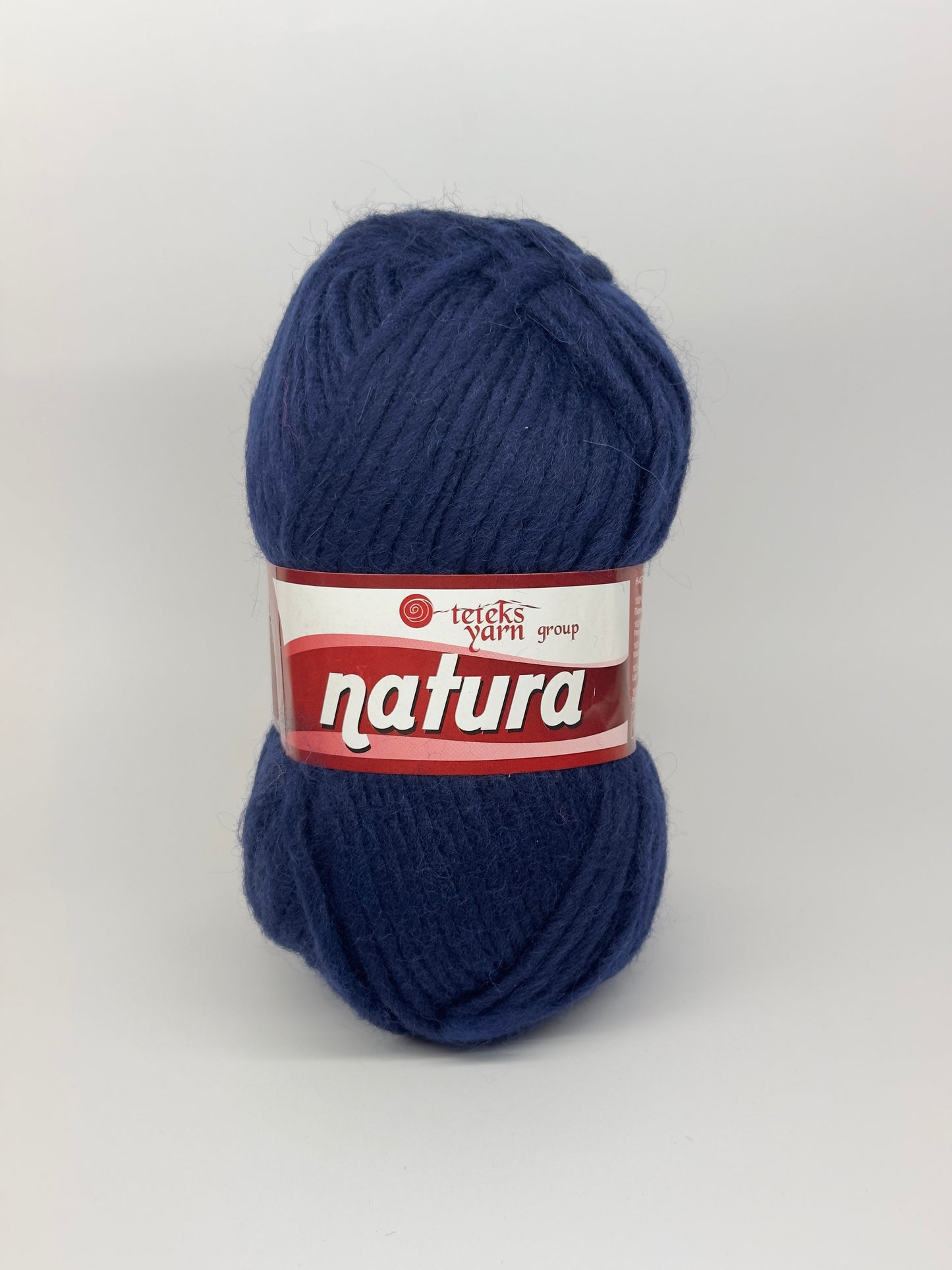 Vunica Natura 100g – 100% prirodna vunena nit iz Makedonije, idealna za pletenje, heklanje, kape, salove i dzempere