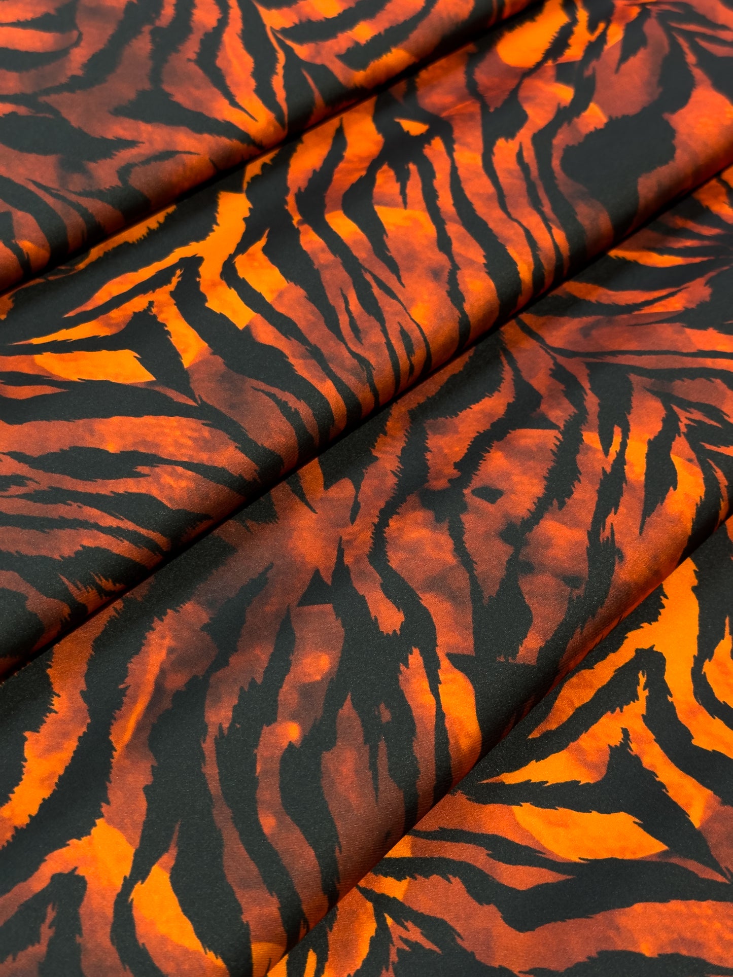 moderne haljine Armani print DjinaTeks