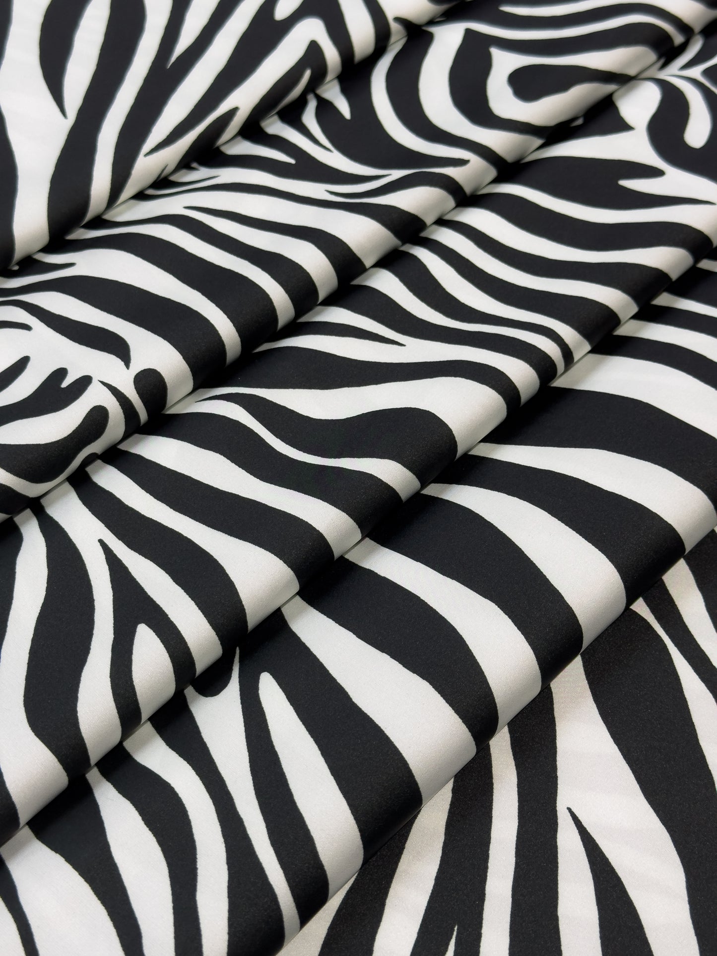 moderne haljine Armani print DjinaTeks