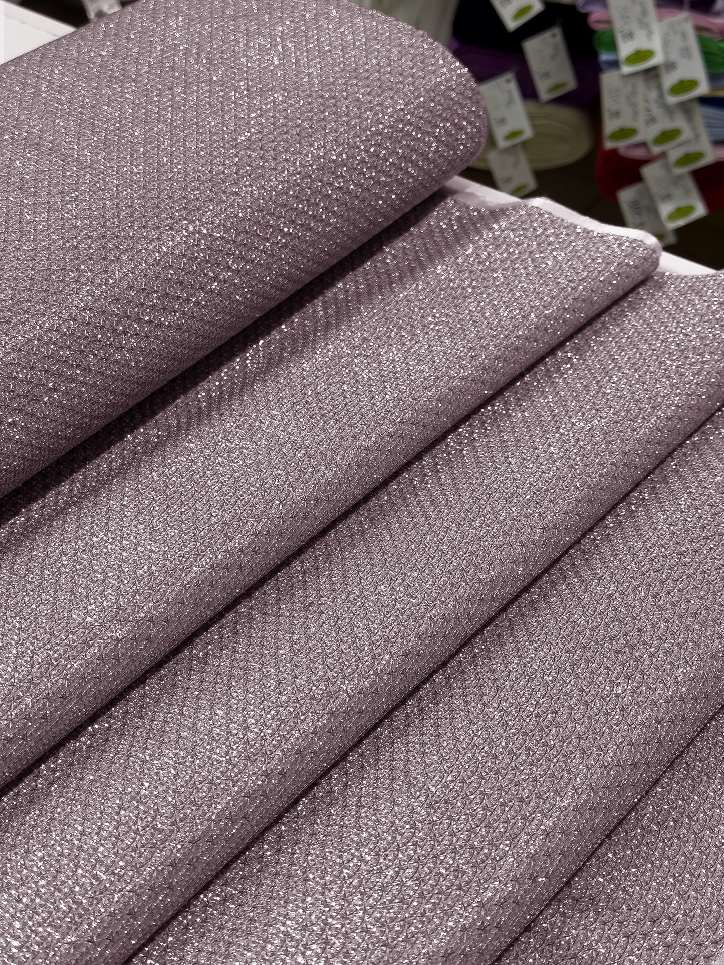 Shimmer Chain Materijal za Svečane i Elegantne Haljine - DjinaTeks