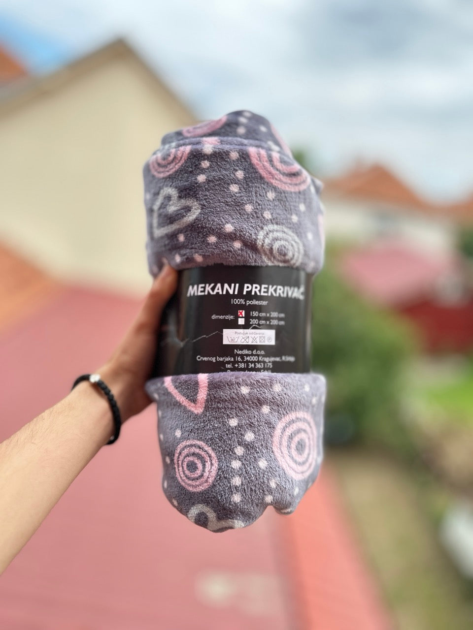 Mekana cebica – Plisani prekrivac za dom i poklon