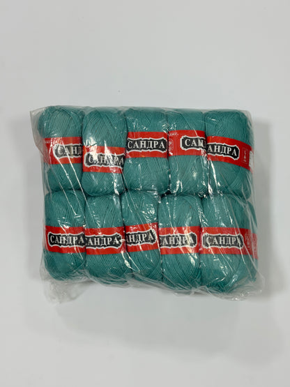 Makedonska Vunica za pletenje Sandra 15% Runska Vuna, 85% Poliakril 50g/100m