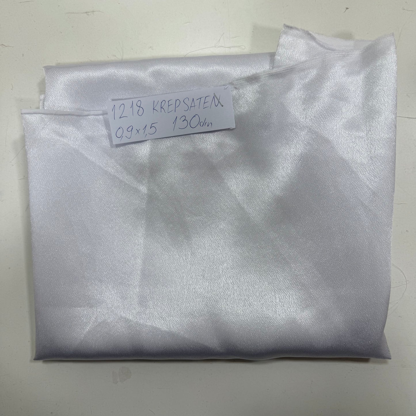 1218 KREP SATEN 0,9×1,5