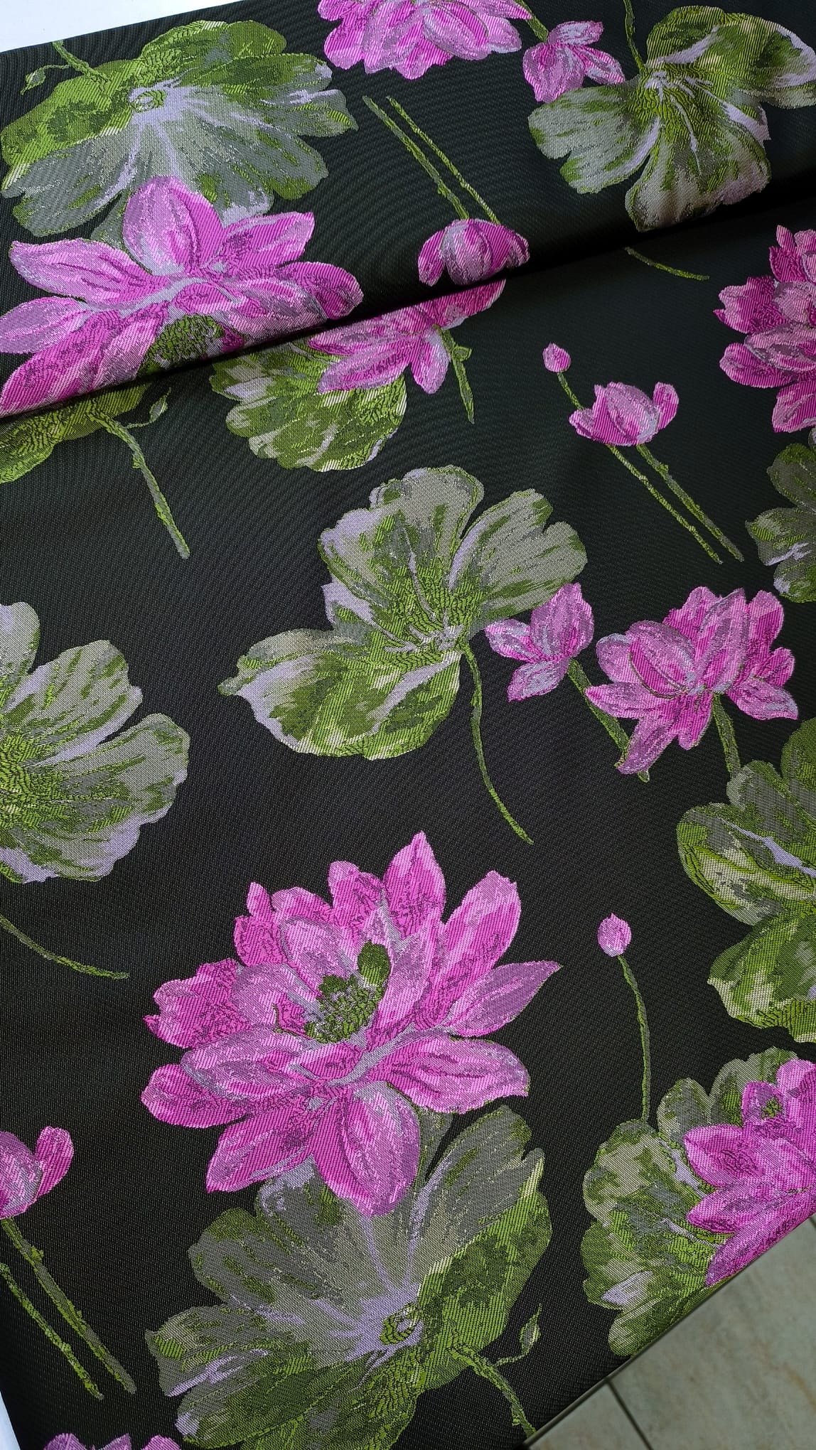 Brokat LOTOS NIGHT – luksuzna svecana tkanina za haljine - DjinaTeks