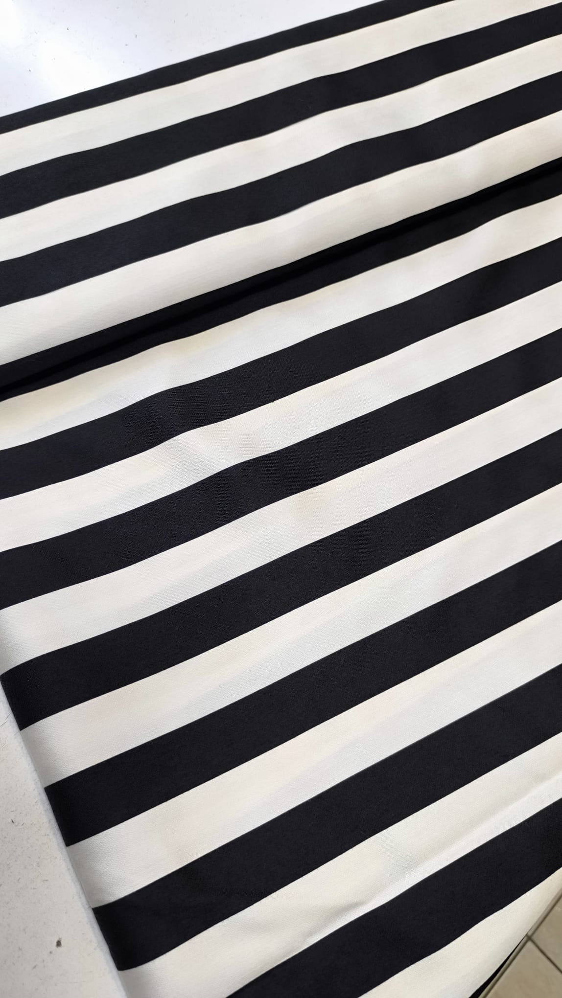 Brokat PRUGASTI – svecani brokat za matura haljine - DjinaTeks