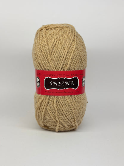 Vunica Snezna 100g – sinteticna vunica iz Makedonije, idealna za pletenje, heklanje, kape, salove i dzempere
