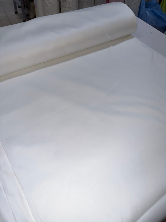 Beli Polycotton stolnjak – Gotov stolnjak po meri - DjinaTeks