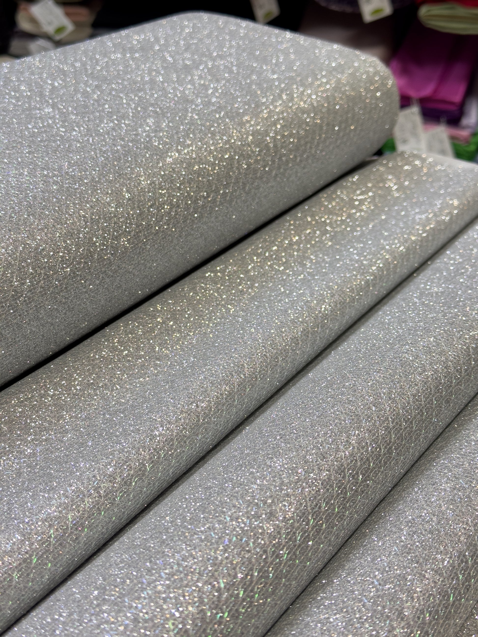 Shimmer Chain Materijal za Svečane i Elegantne Haljine - DjinaTeks