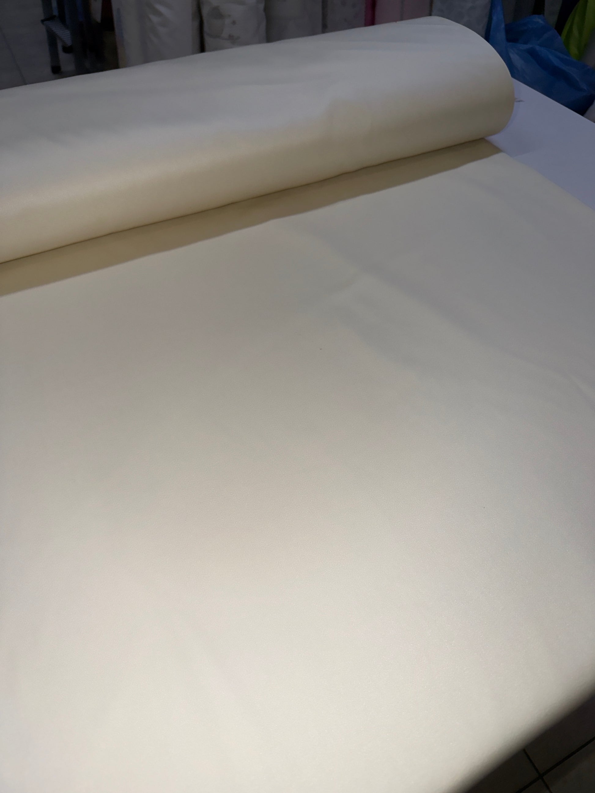 Bež Polycotton stolnjak – Gotov stolnjak po meri - DjinaTeks