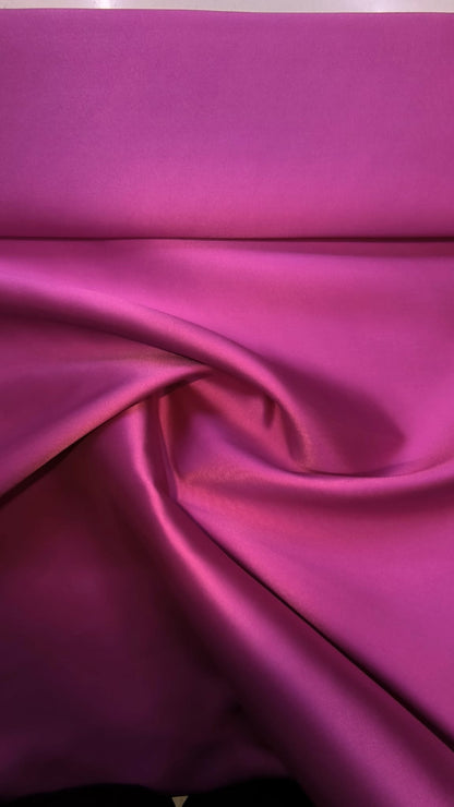 brokat saten dva lica detalj teksture mat i sjaj roze