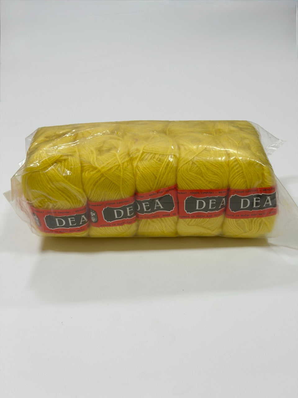 Makedonska Vunica za Pletenje Dea 85% Poliakril - Malon, 15% Moher 50g/140m