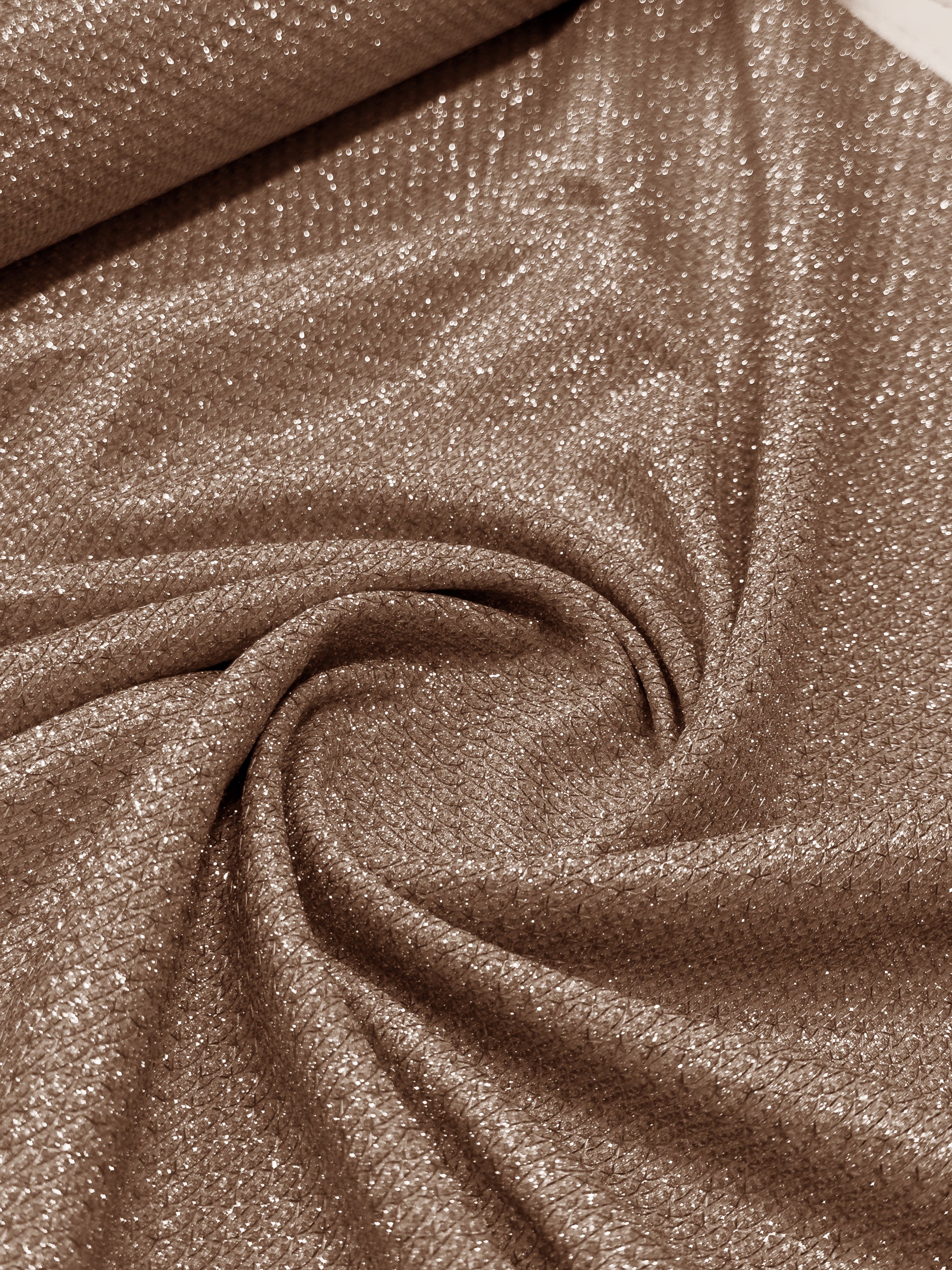 Shimmer Chain Materijal za Svečane i Elegantne Haljine - DjinaTeks