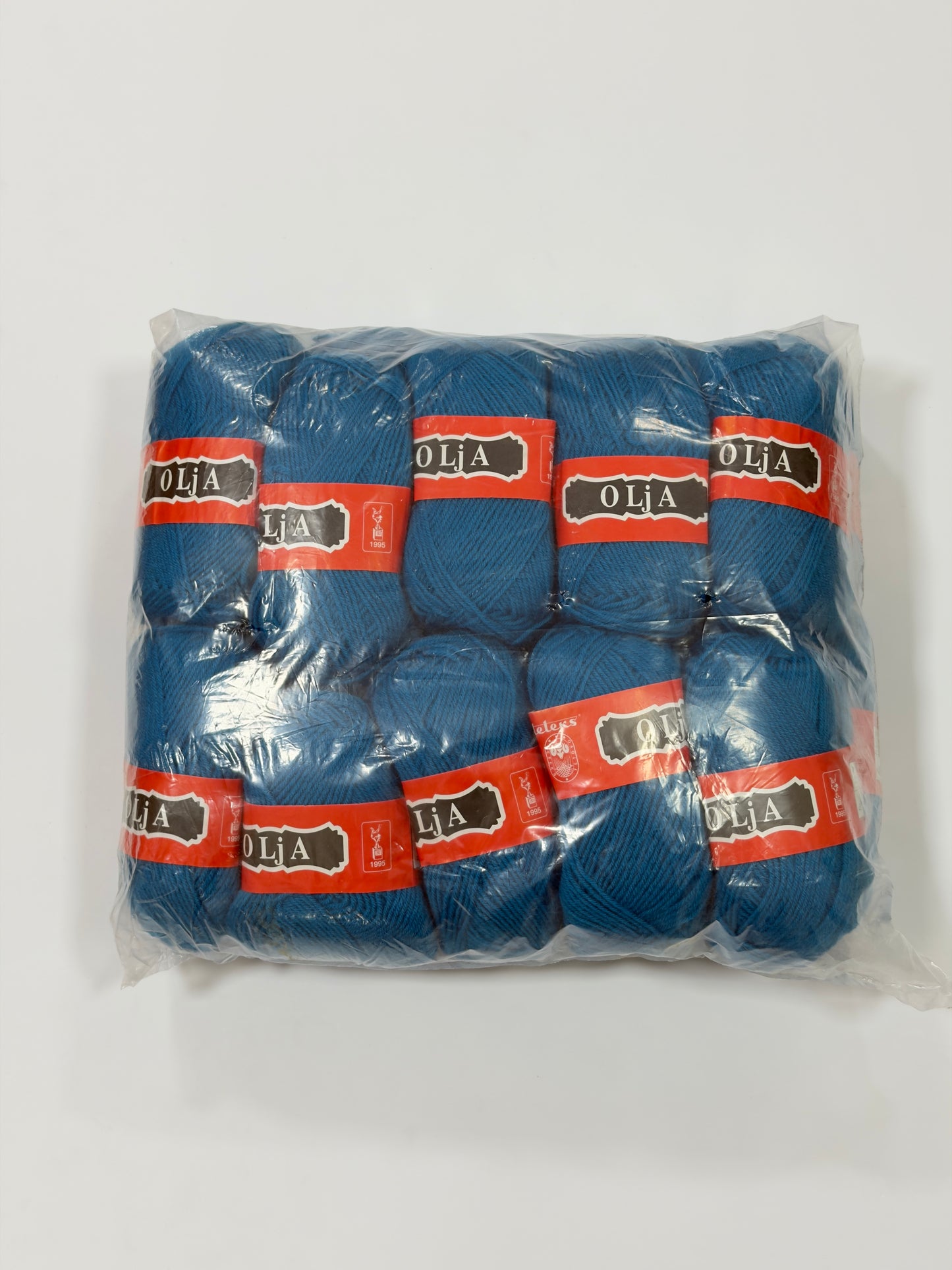 Makedonska Vunica za pletenje Olja 30% Vuna, 70% Akril 50g/175m