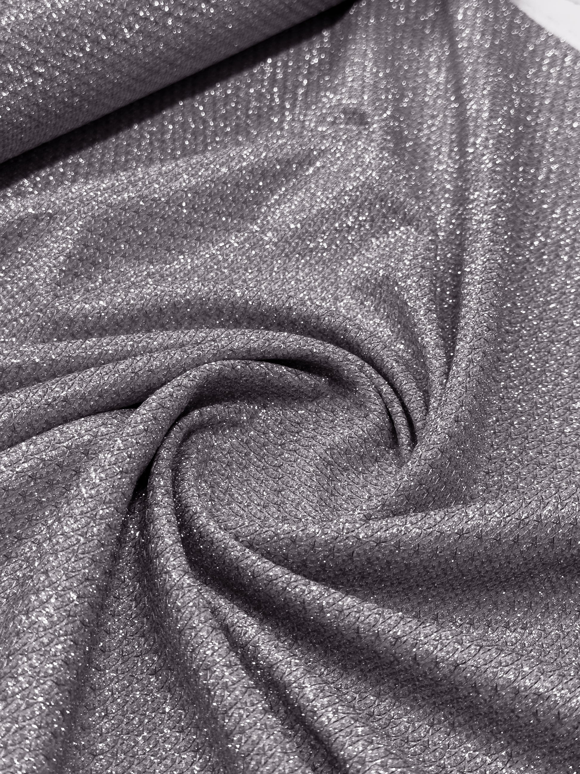 Shimmer Chain Materijal za Svečane i Elegantne Haljine - DjinaTeks