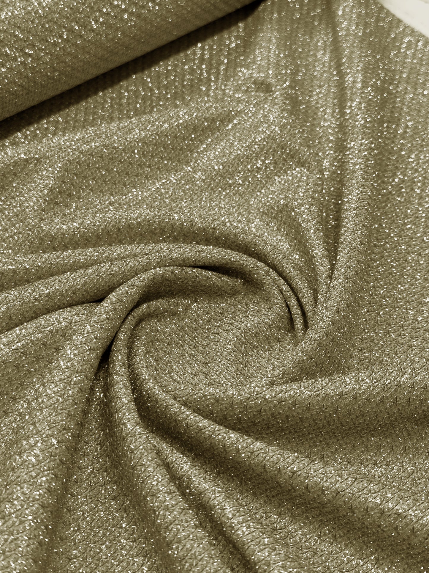 Shimmer Chain Materijal za Svečane i Elegantne Haljine - DjinaTeks